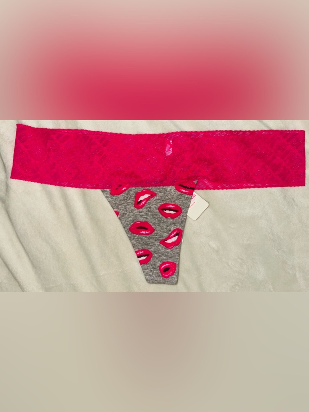 PINK Victoria's Secret Gray & Hot Pink Lip Print Lace-Trim Thong